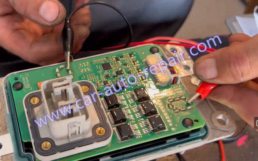 2 Ways to Repair Tesla Model 3 16V Battery Dead Low Voltage (4)