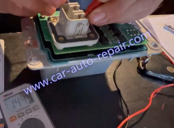 2 Ways to Repair Tesla Model 3 16V Battery Dead Low Voltage (6)